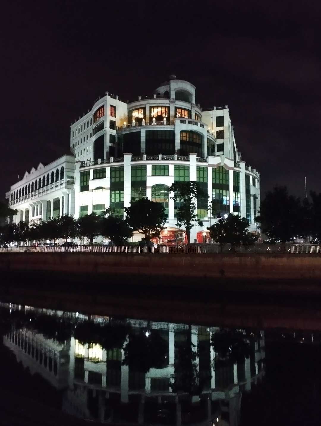 mall gadong