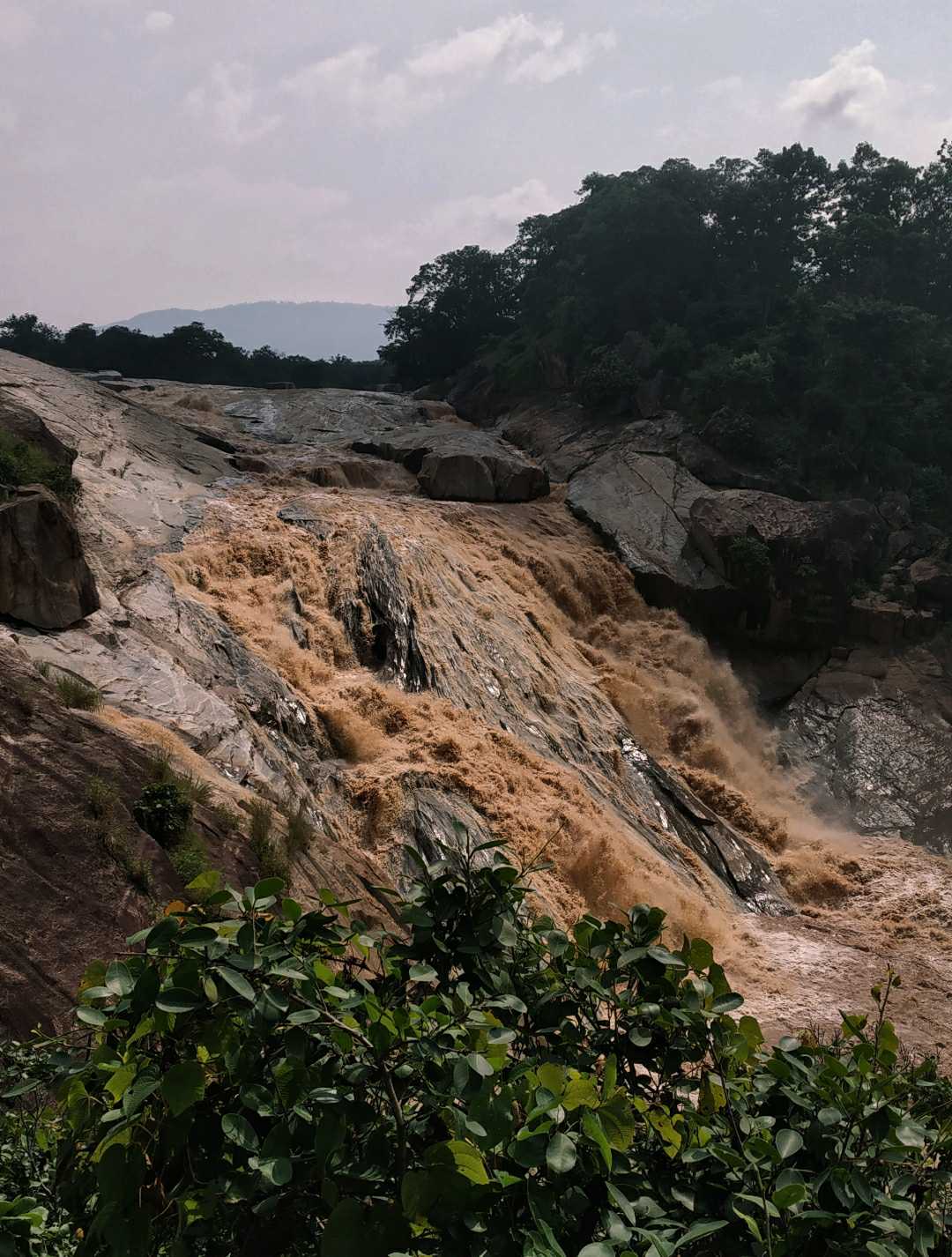 SUGGABANDH WATERFALL,Jharkhand