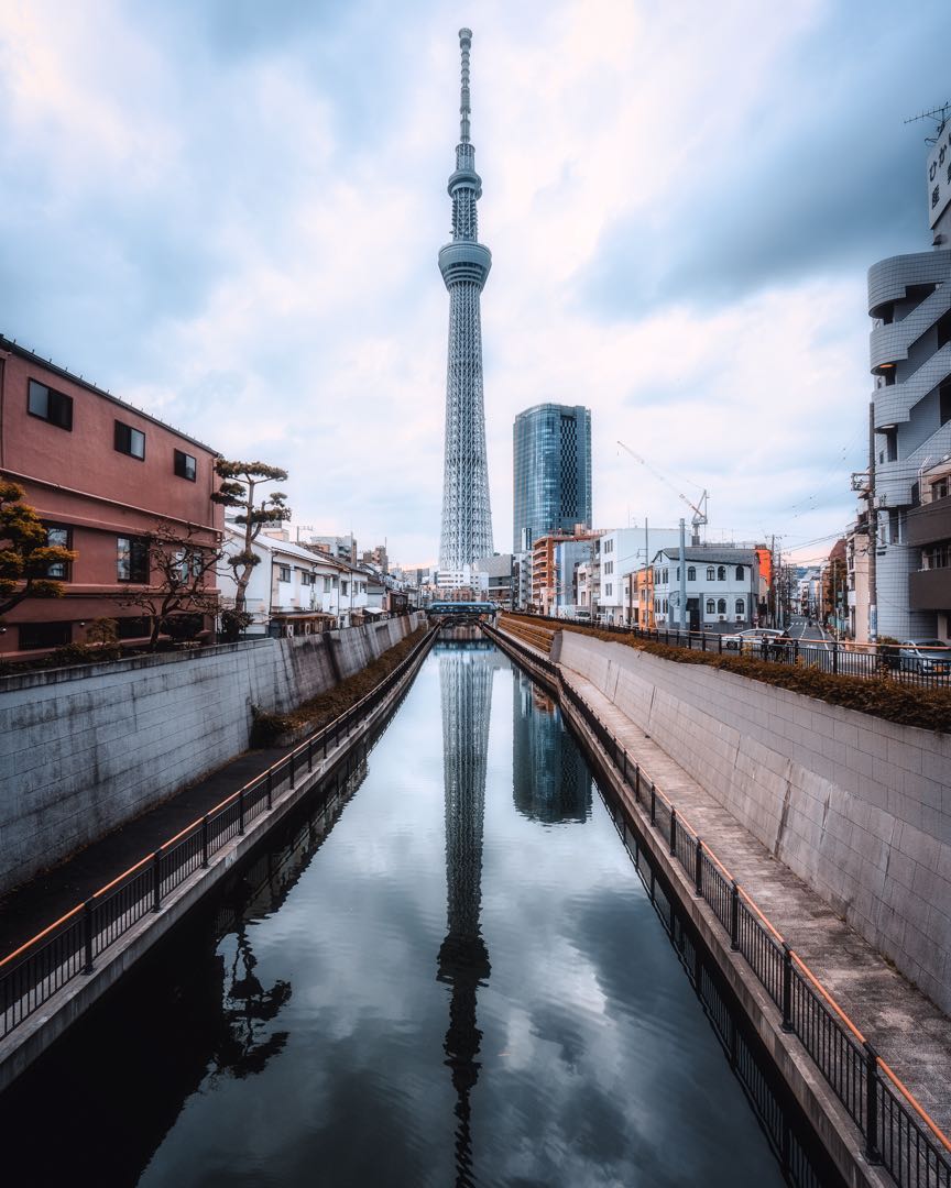 Tokyo skytree and reflection on the river🤩