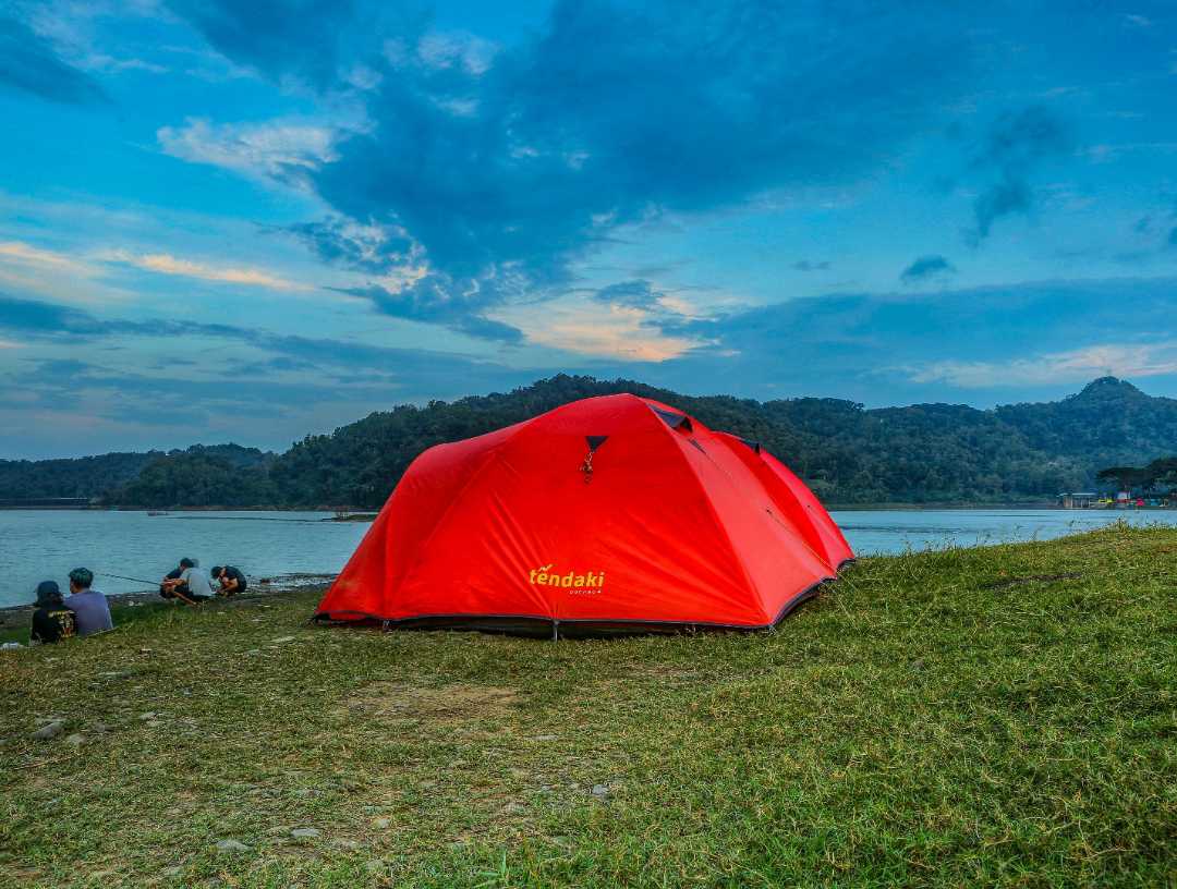 Kemah akhir pekan