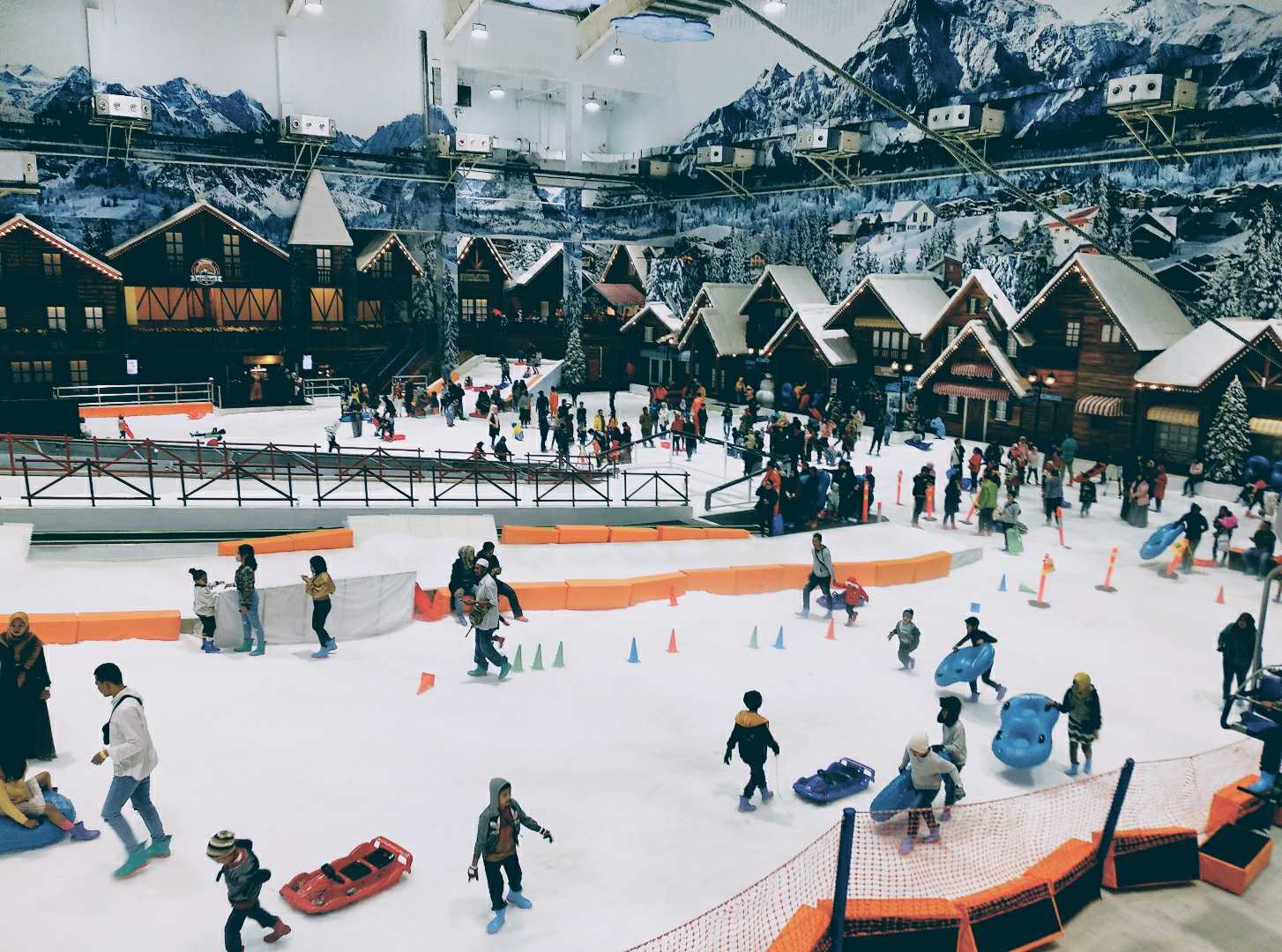 Trans Snow World