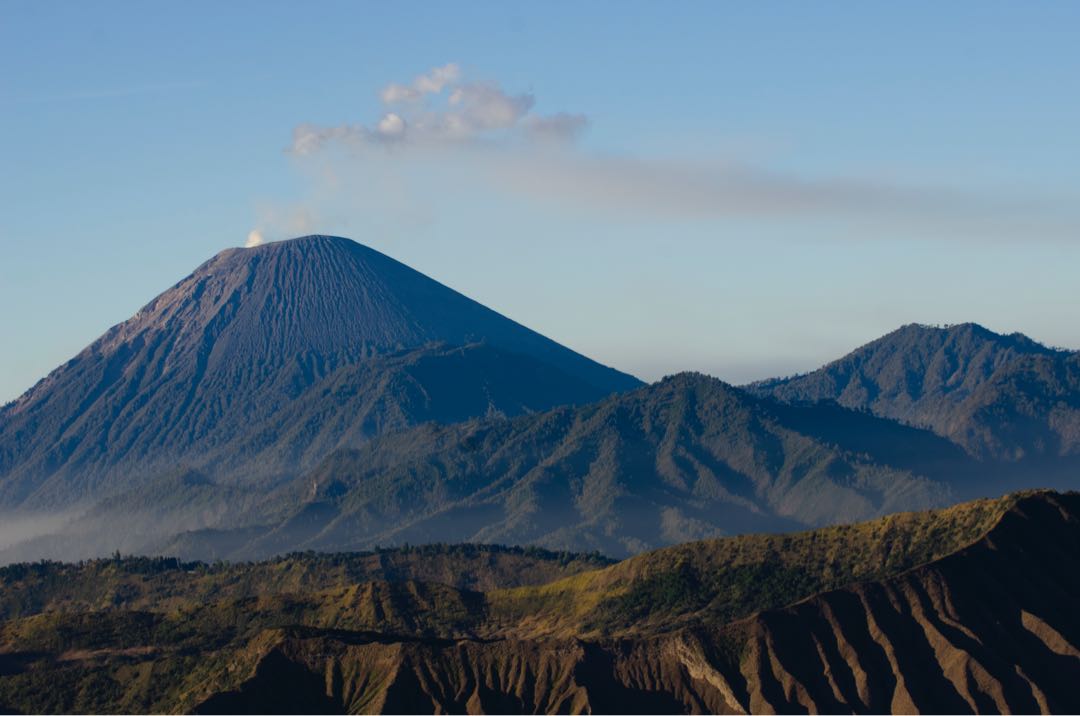 Pemandangan dari penanjakan bromo