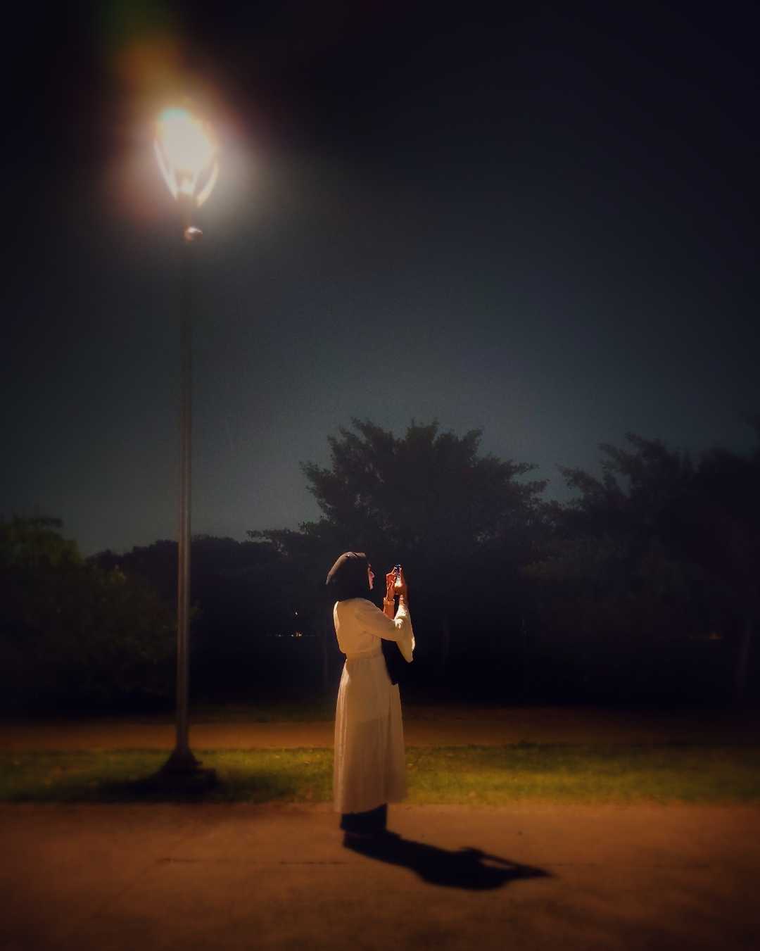 Chasing moments under the lights
