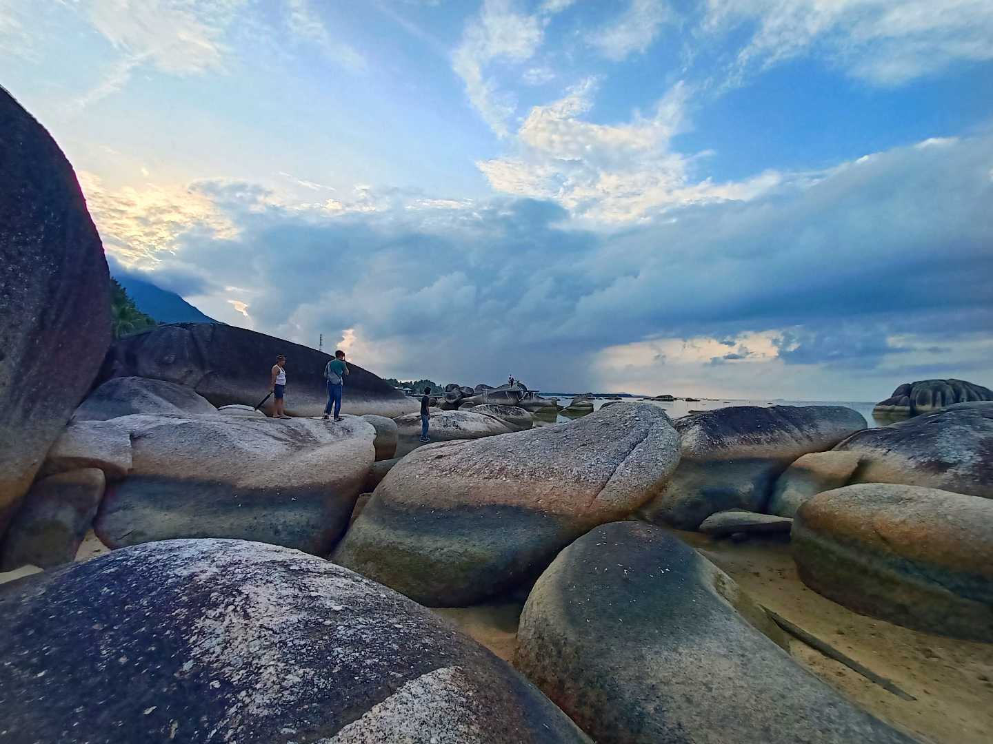 Sepempang  Beach