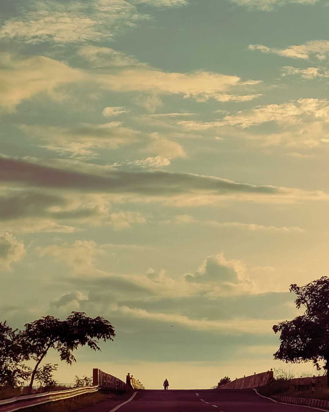 Minimal Skies ☁️
