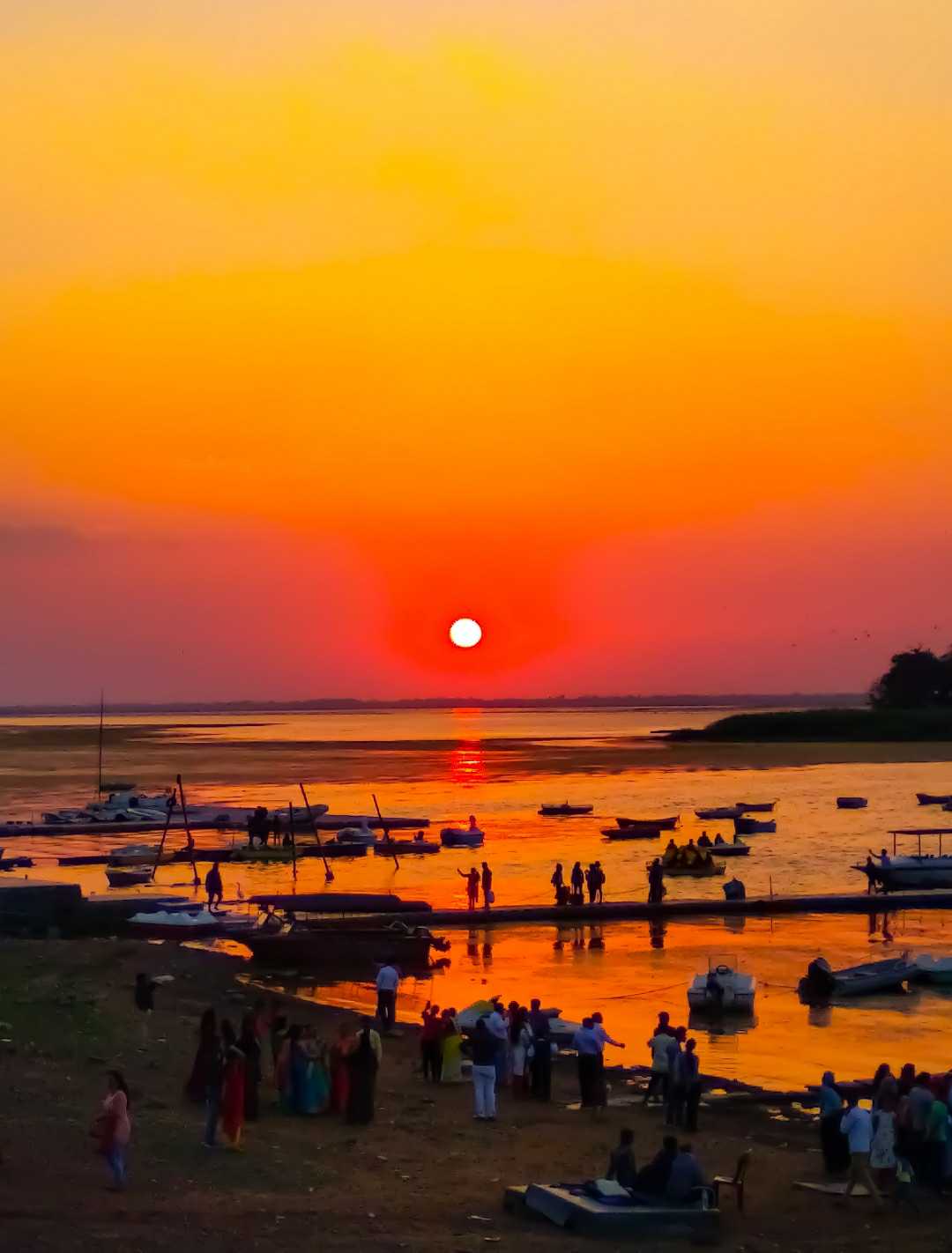 Lake View Sunset. 