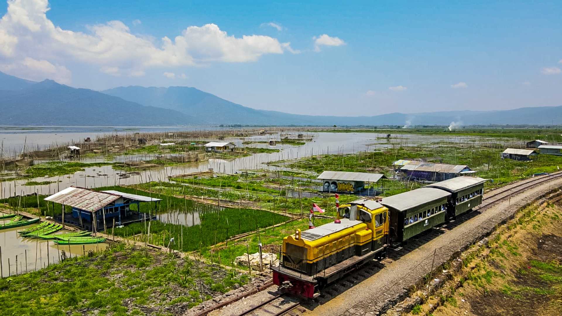 Kereta Api wisata