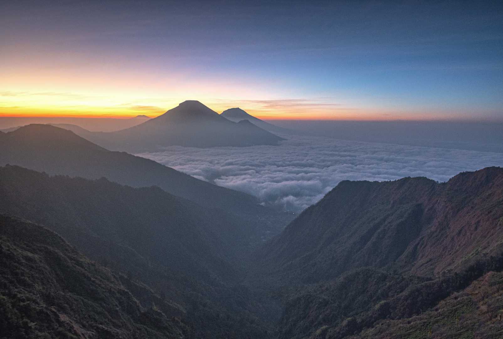 Kaldera Gunung Bismo