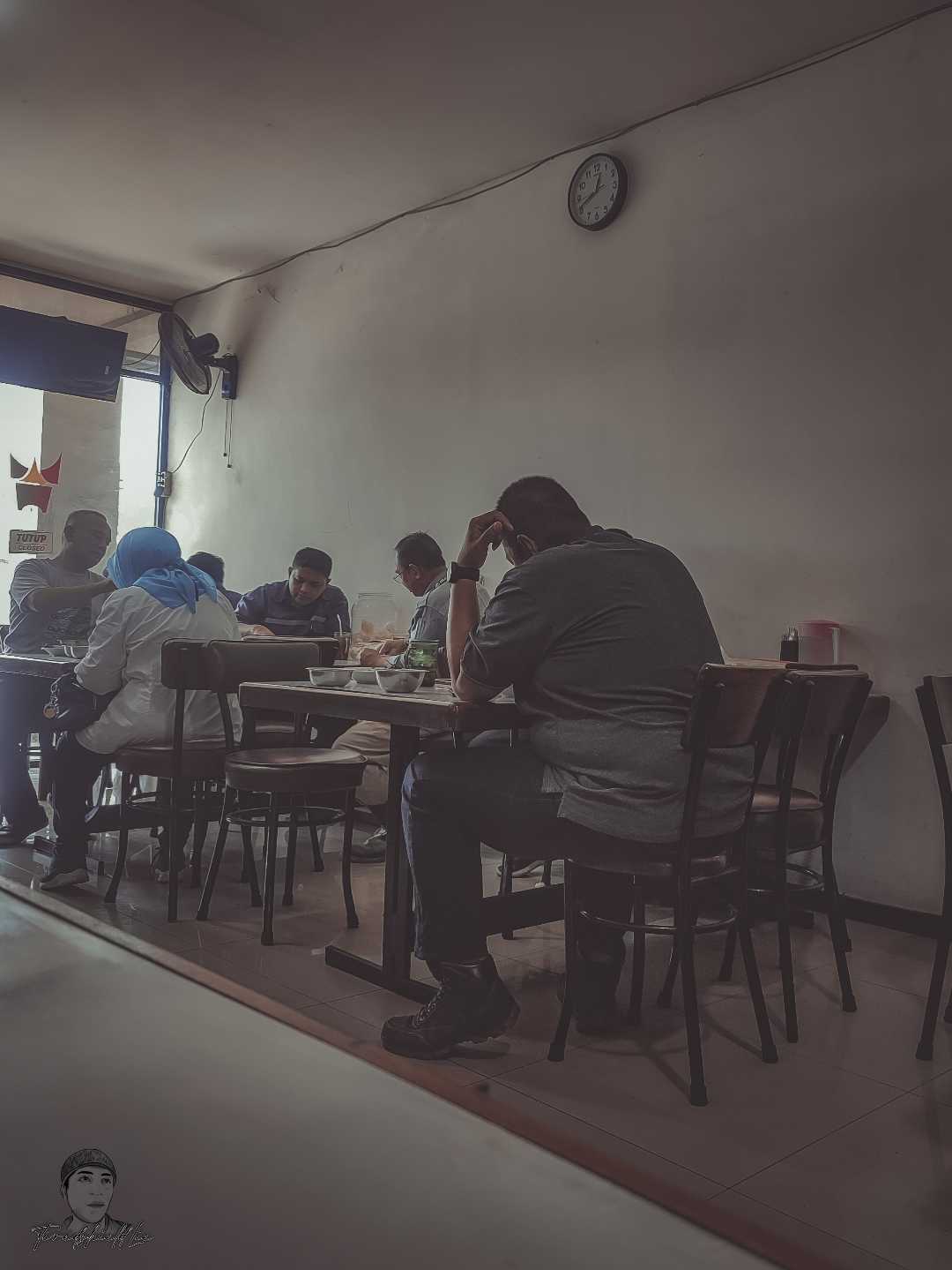 Sewaktu makan siang