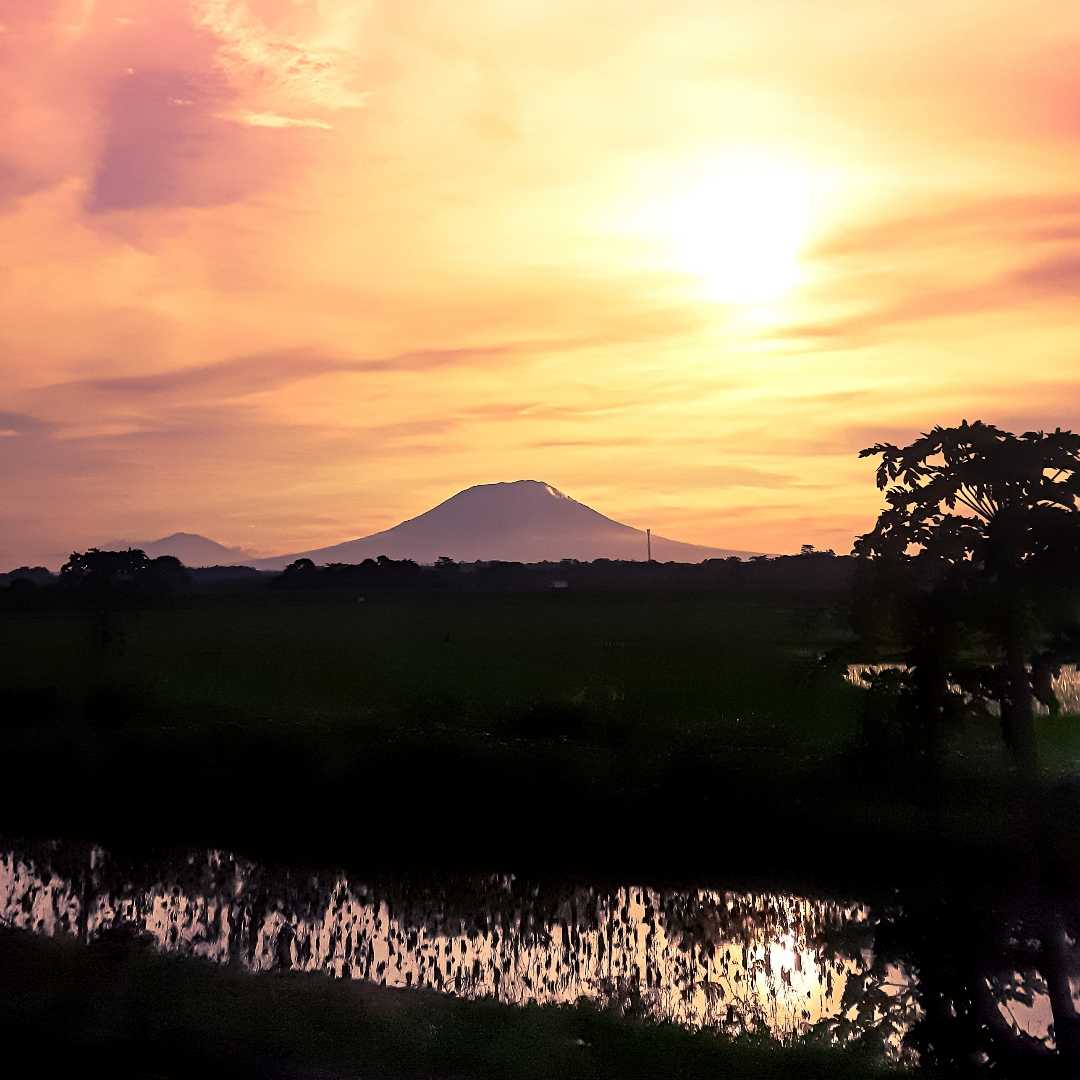 Mount Karang Sunset View, Banten