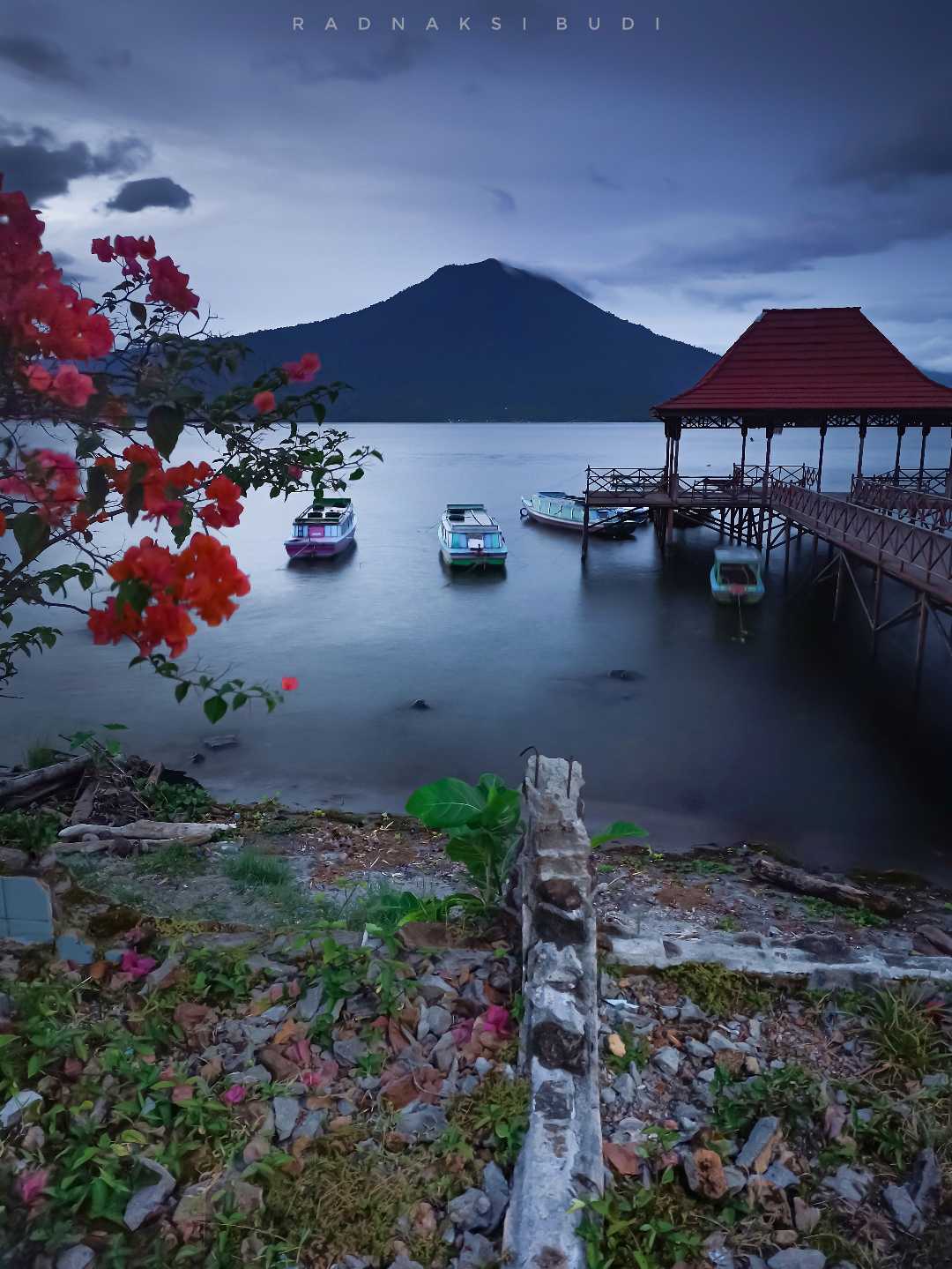 Dermaga Pusri Danau Ranau