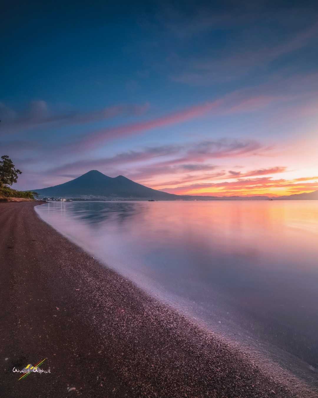 Dua Sudara Montain