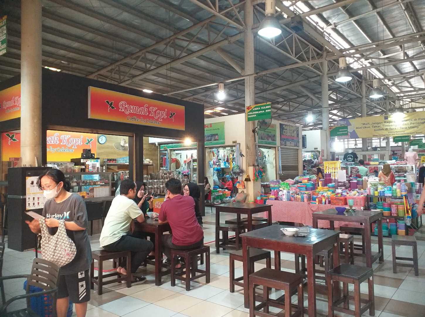 Kedai Kopi  Pasar Sinpasa Summarecon Bekasi