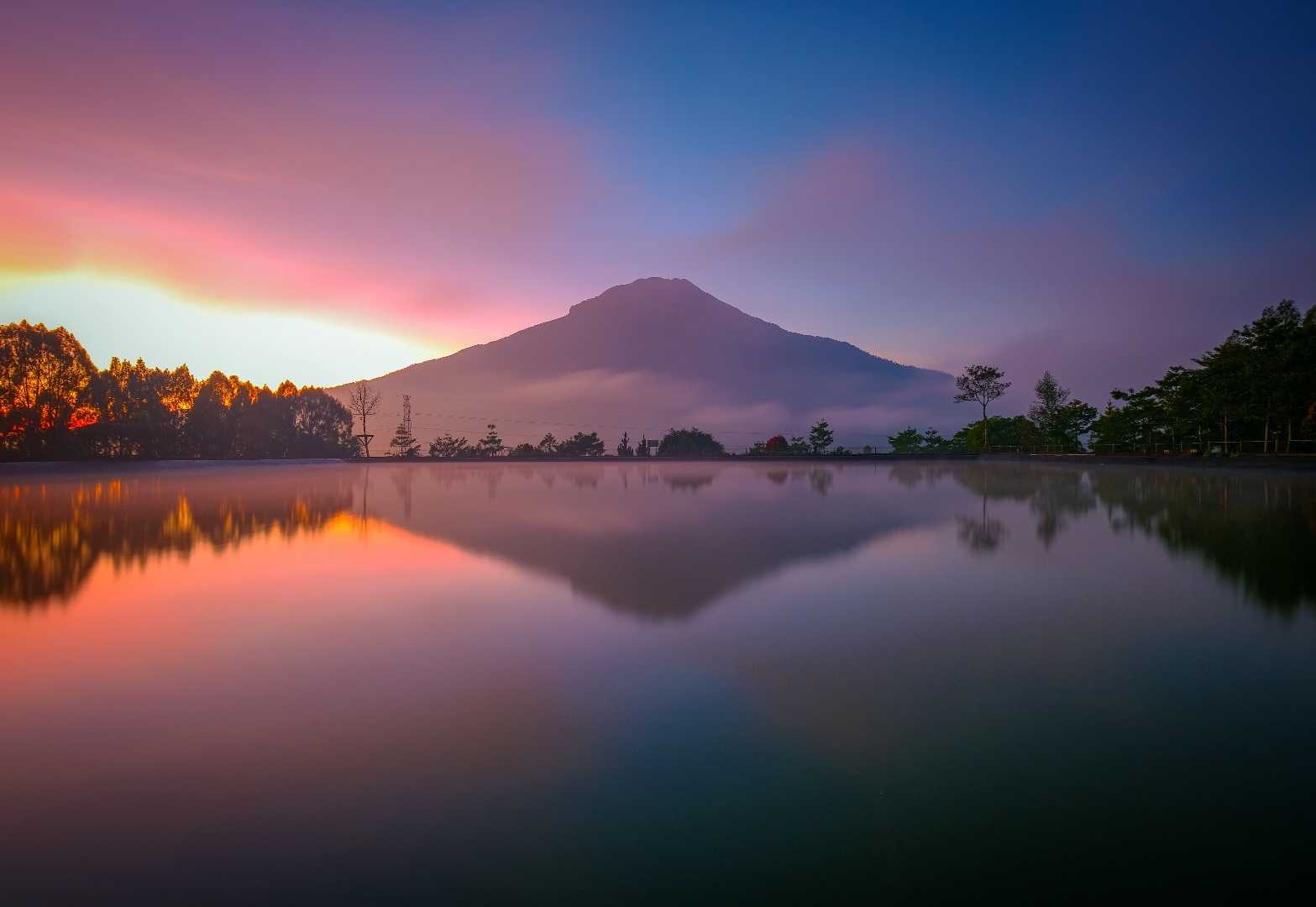 Sunrise di embung Kledung 