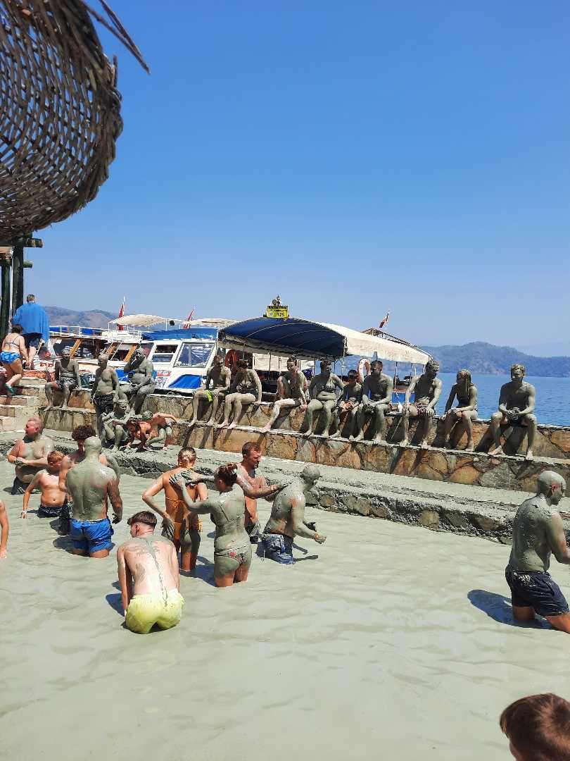 ÇAMUR BANYOSU 