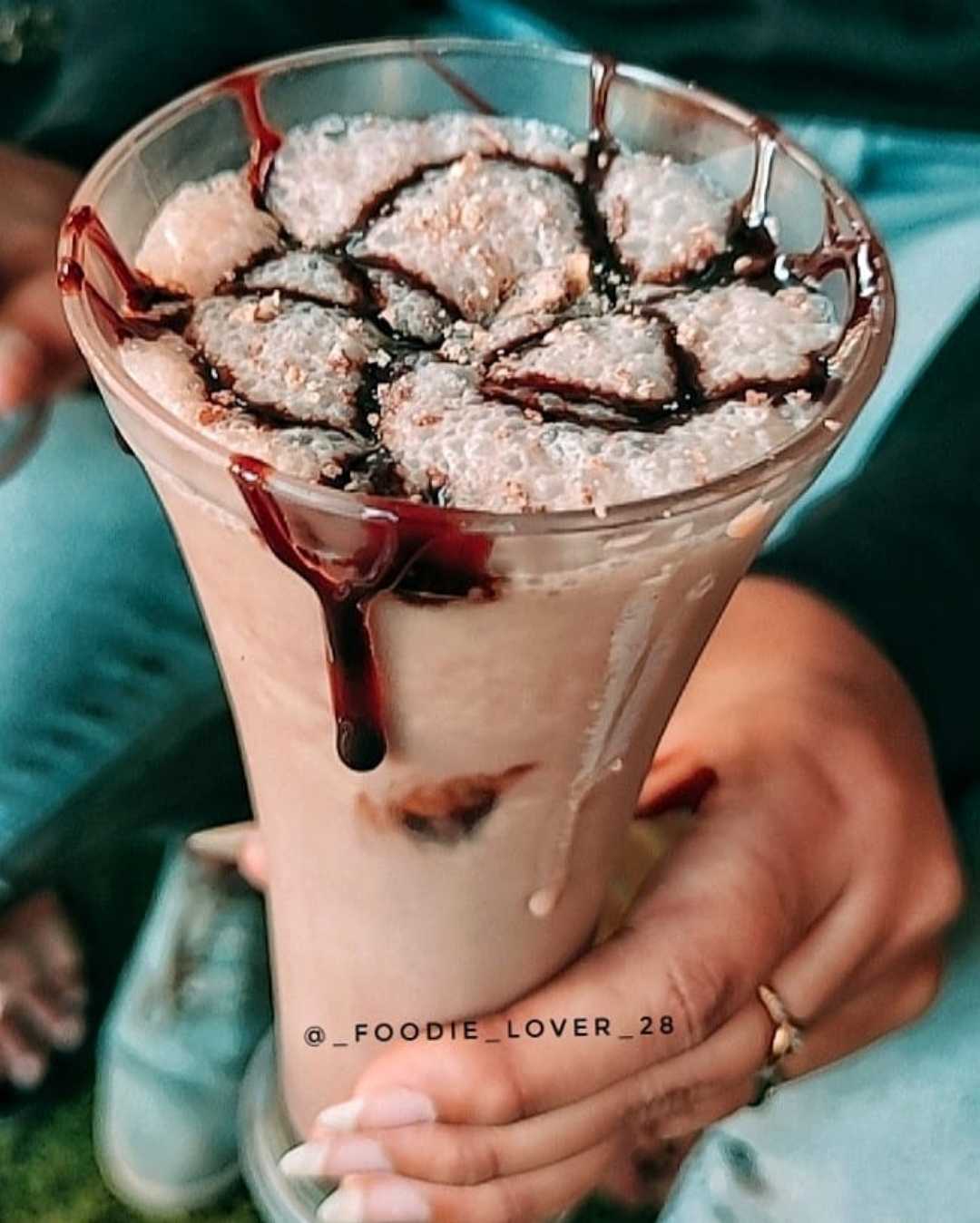 CHOCOLATE MILKSHAKE 🍫🥛