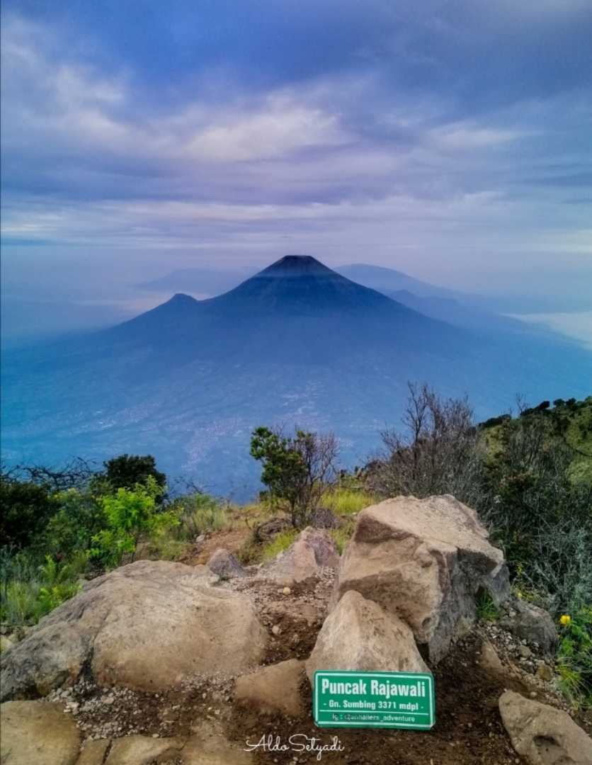 Puncak Rajawali Gunung Sumbing