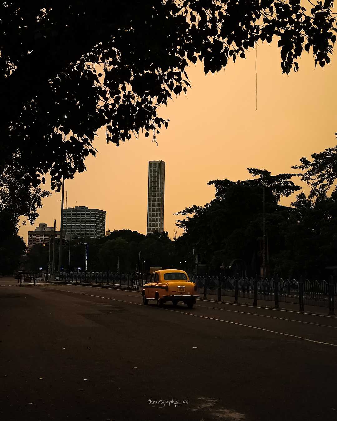 Dramatic Kolkata x Yellow Taxi 💛