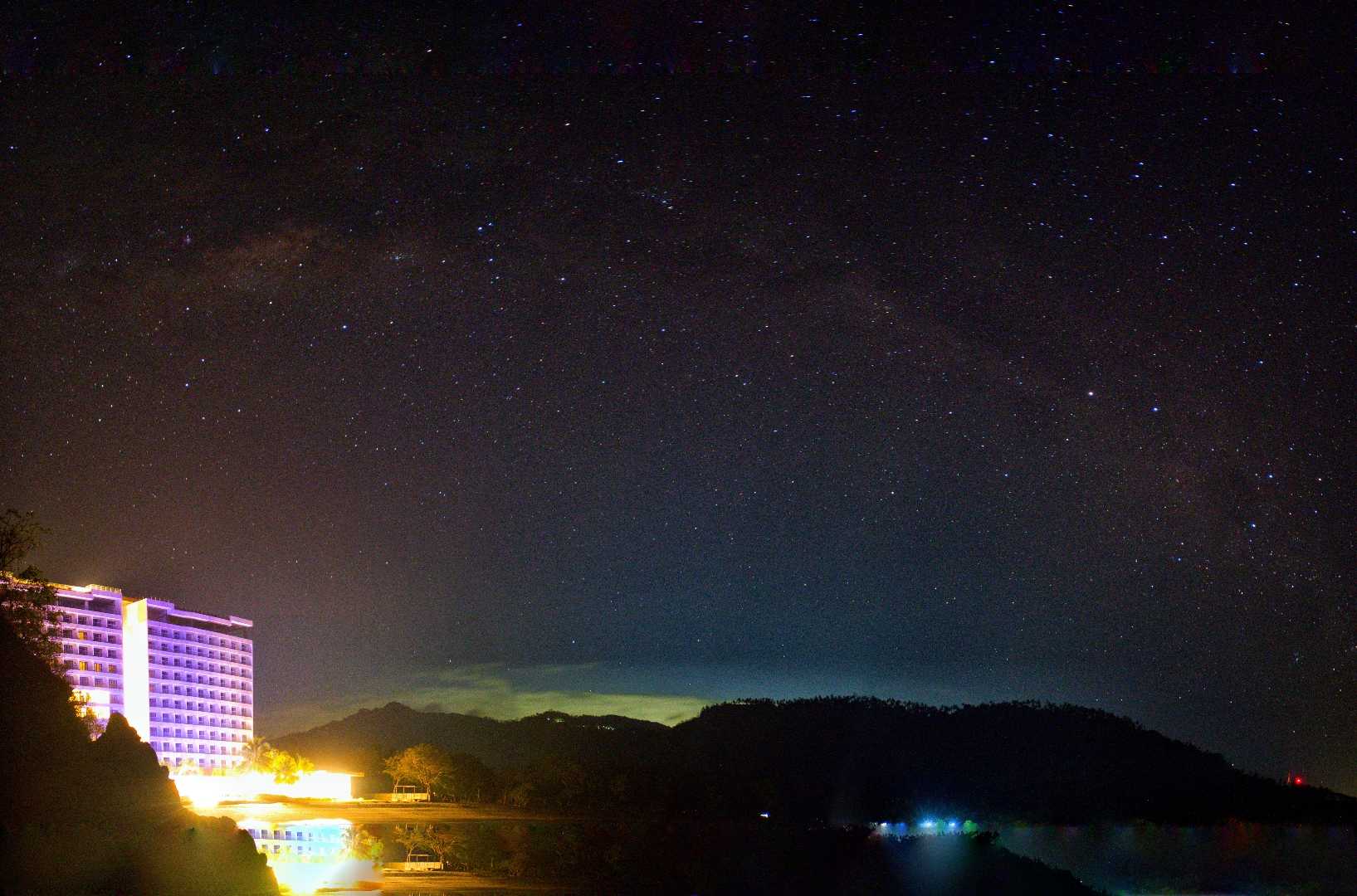 Berburu Milkiway di Pantai Malimbu 