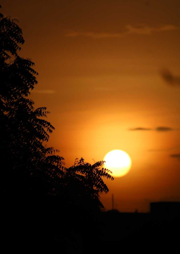 sun sets 