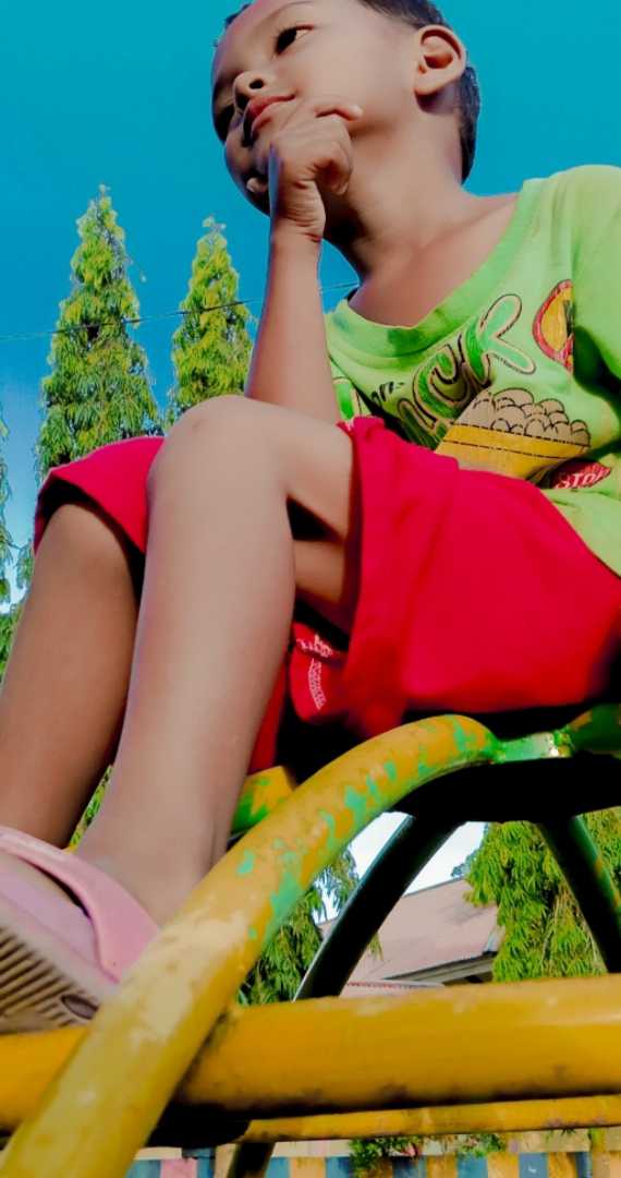 play in the school garden..