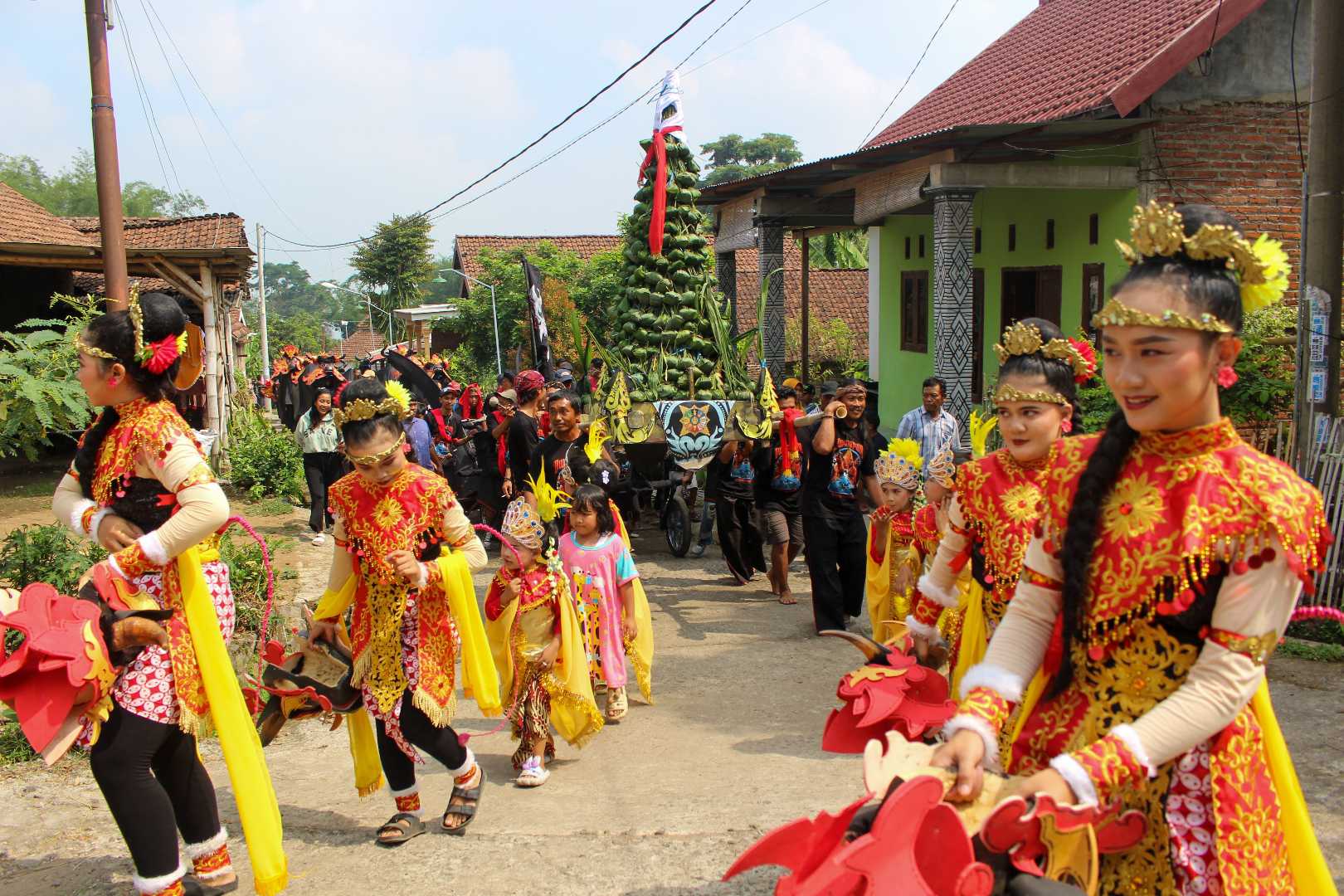 Kirab Tumpeng