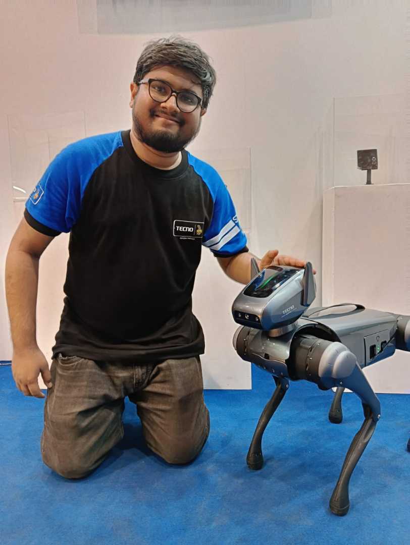 Meet With Robotic Dog - Dynamic 1
