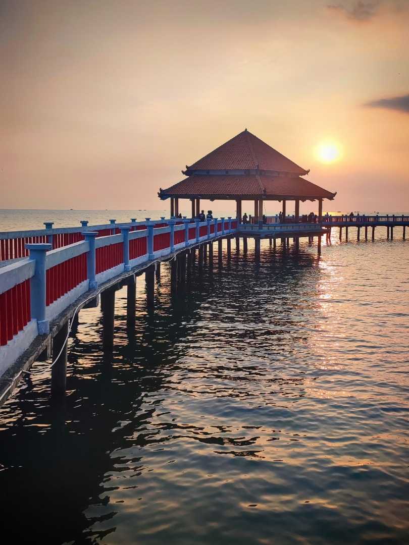 Gazebo pantai Kartini' Jepara