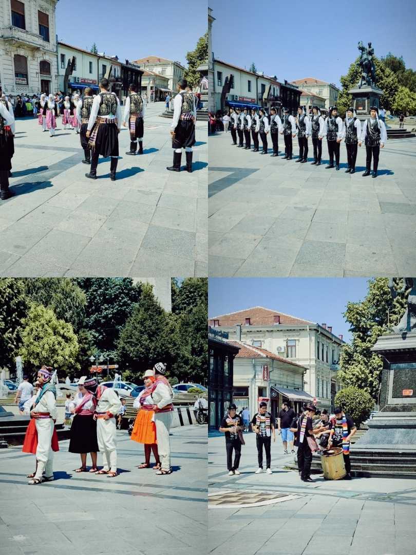 Smotra folklornih društva iz cijelog svijeta.