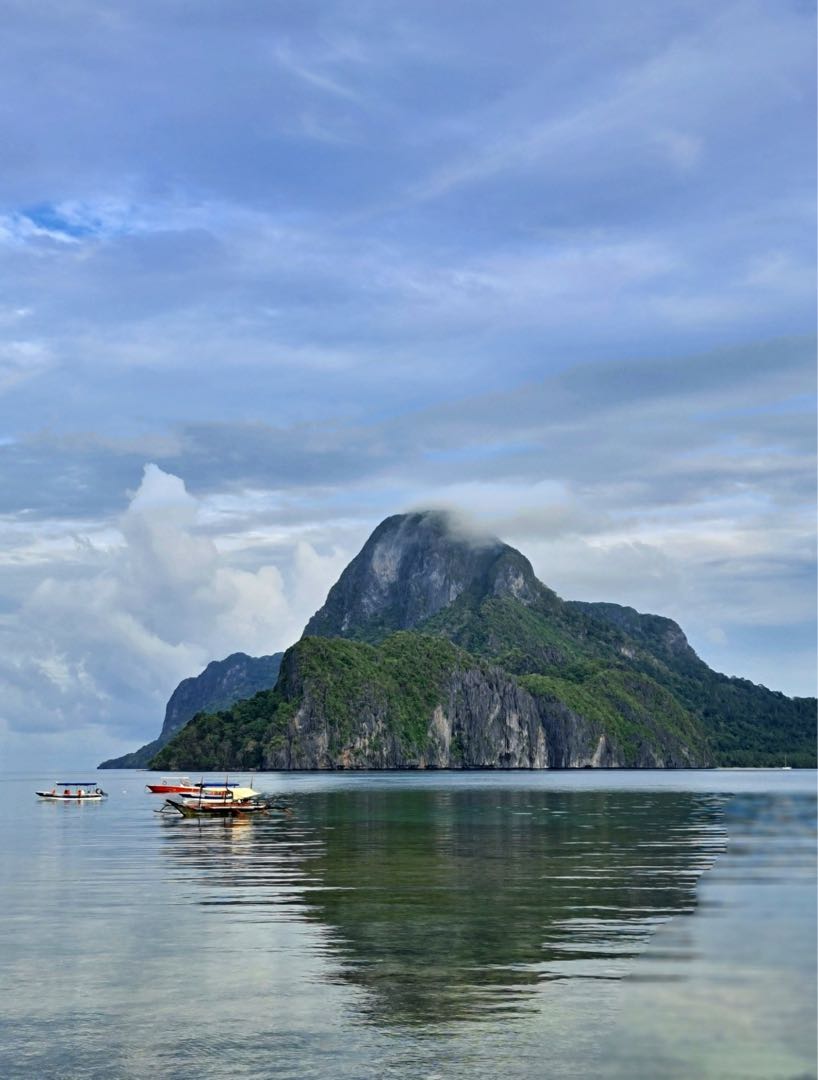 Cadlao Island