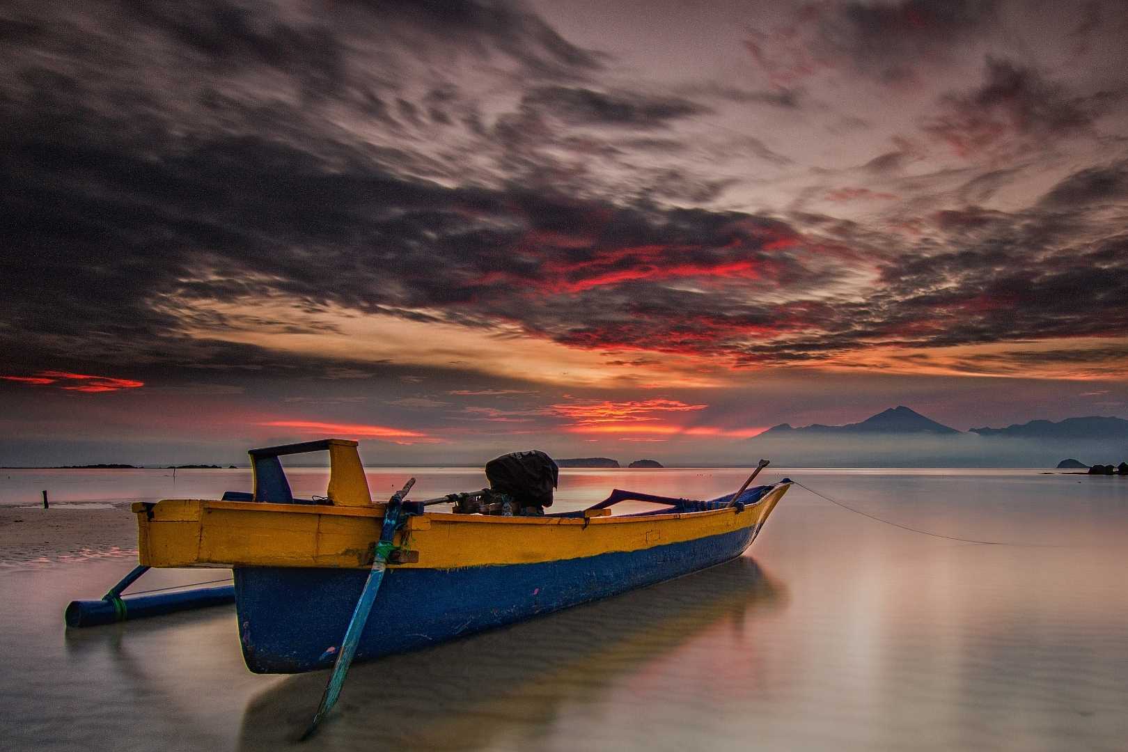 pantai kertasari sumbawa barat