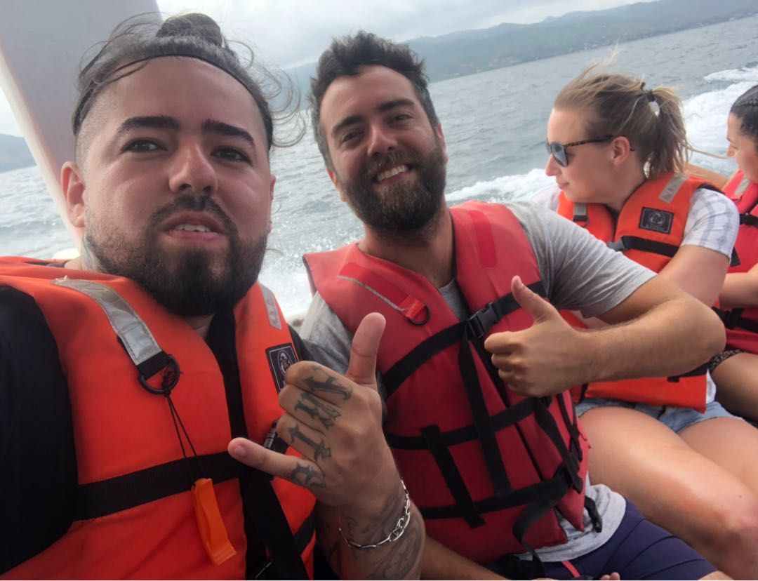 rumbo a una isla llamada isla de la plata 