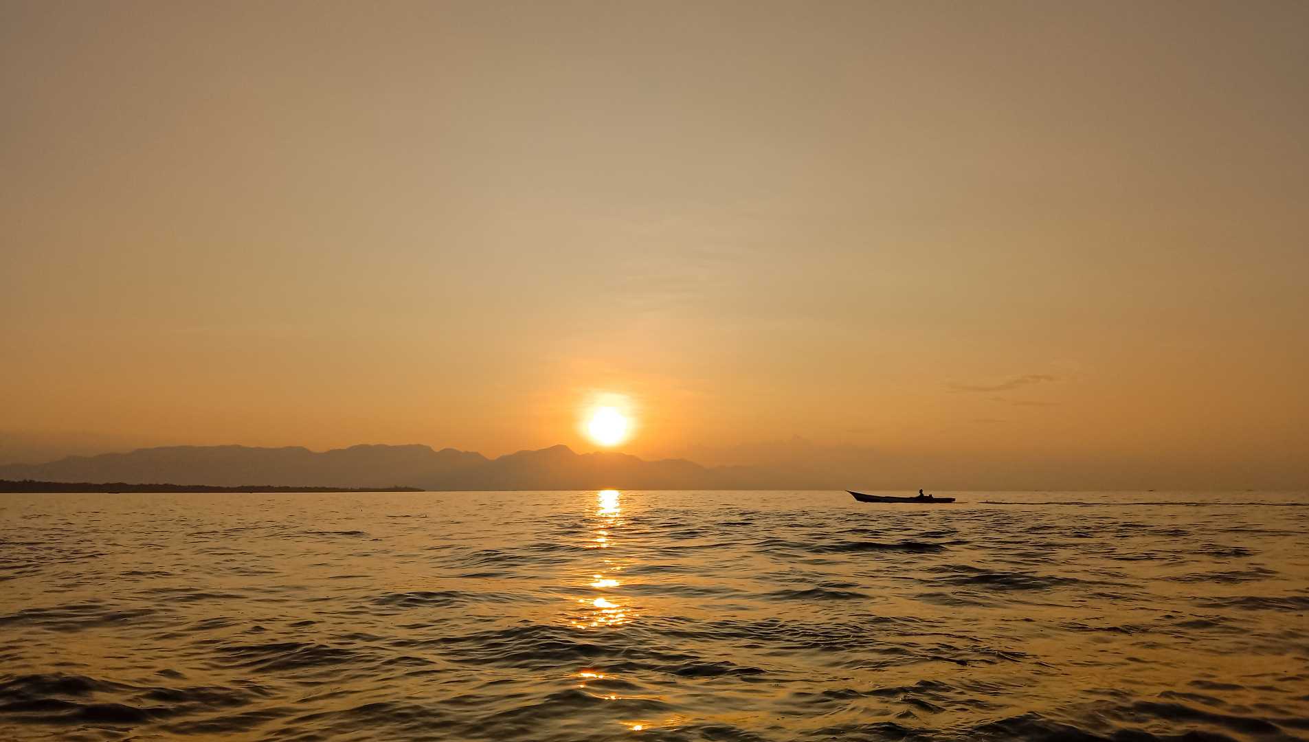 Nelayan Desa Pasir Putih