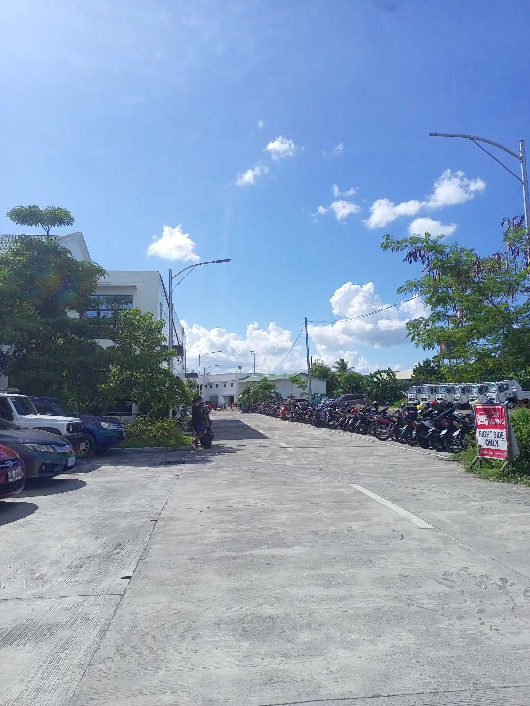 Parking Area sa Sa City Hall ng Ligao