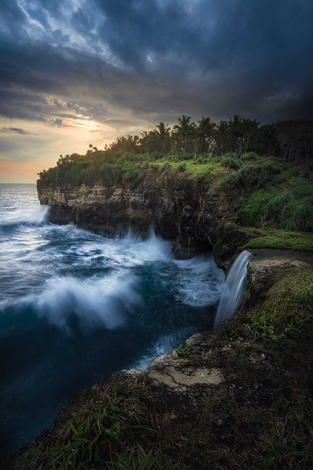Karang Bolong - Pacitan