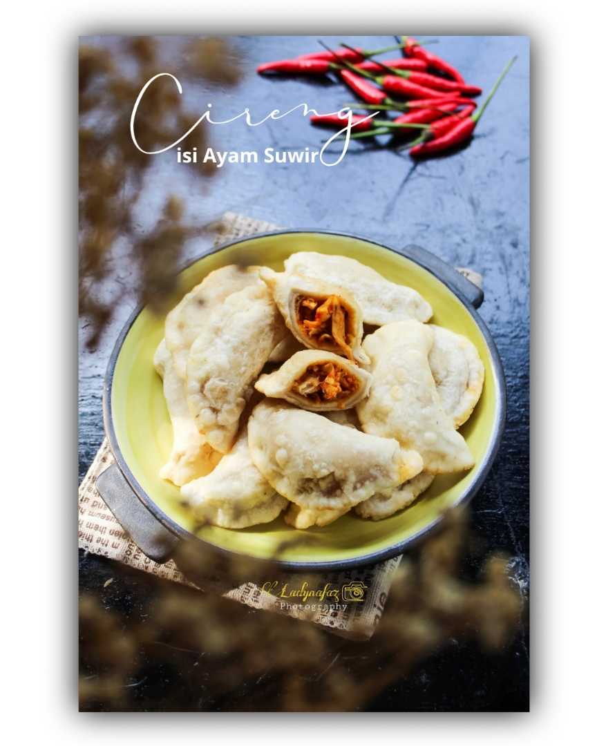 Cireng isi ayam suwir pedas