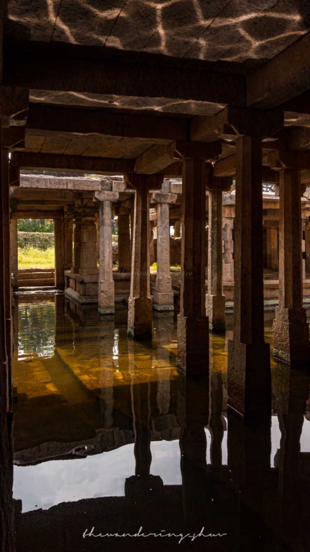 कर्पूरगौरं करुणावतारम्