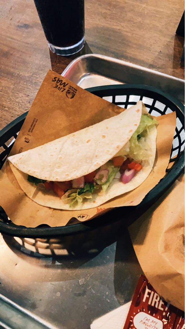T A C O S. 🌮