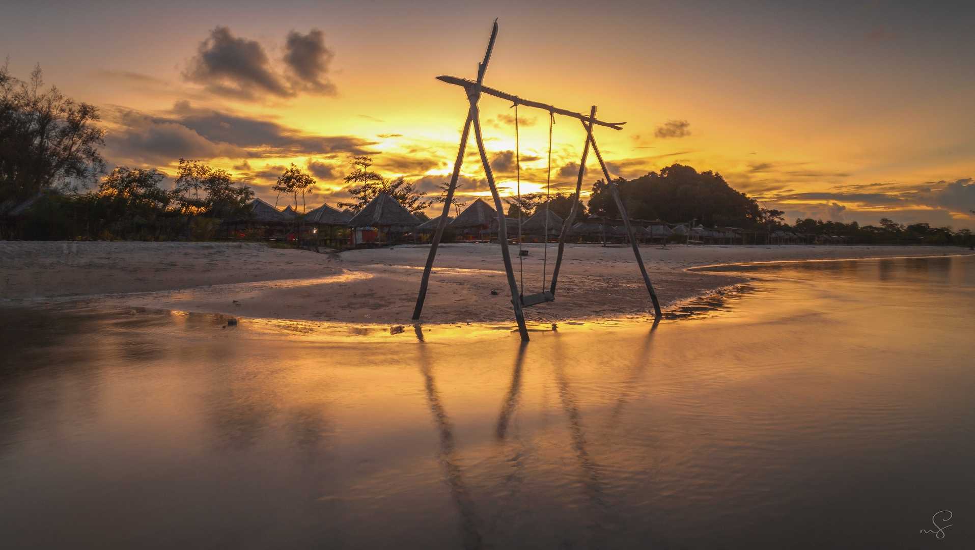  Sunset di Hari Weekend