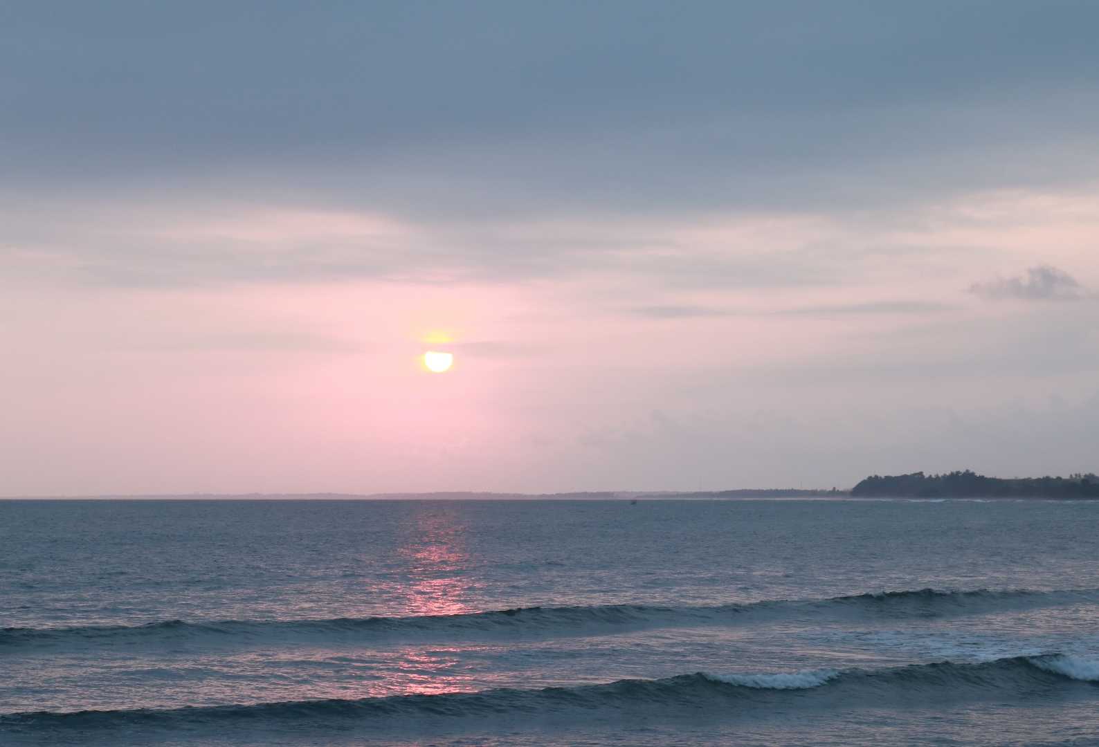 Sunset Pantai Medewi