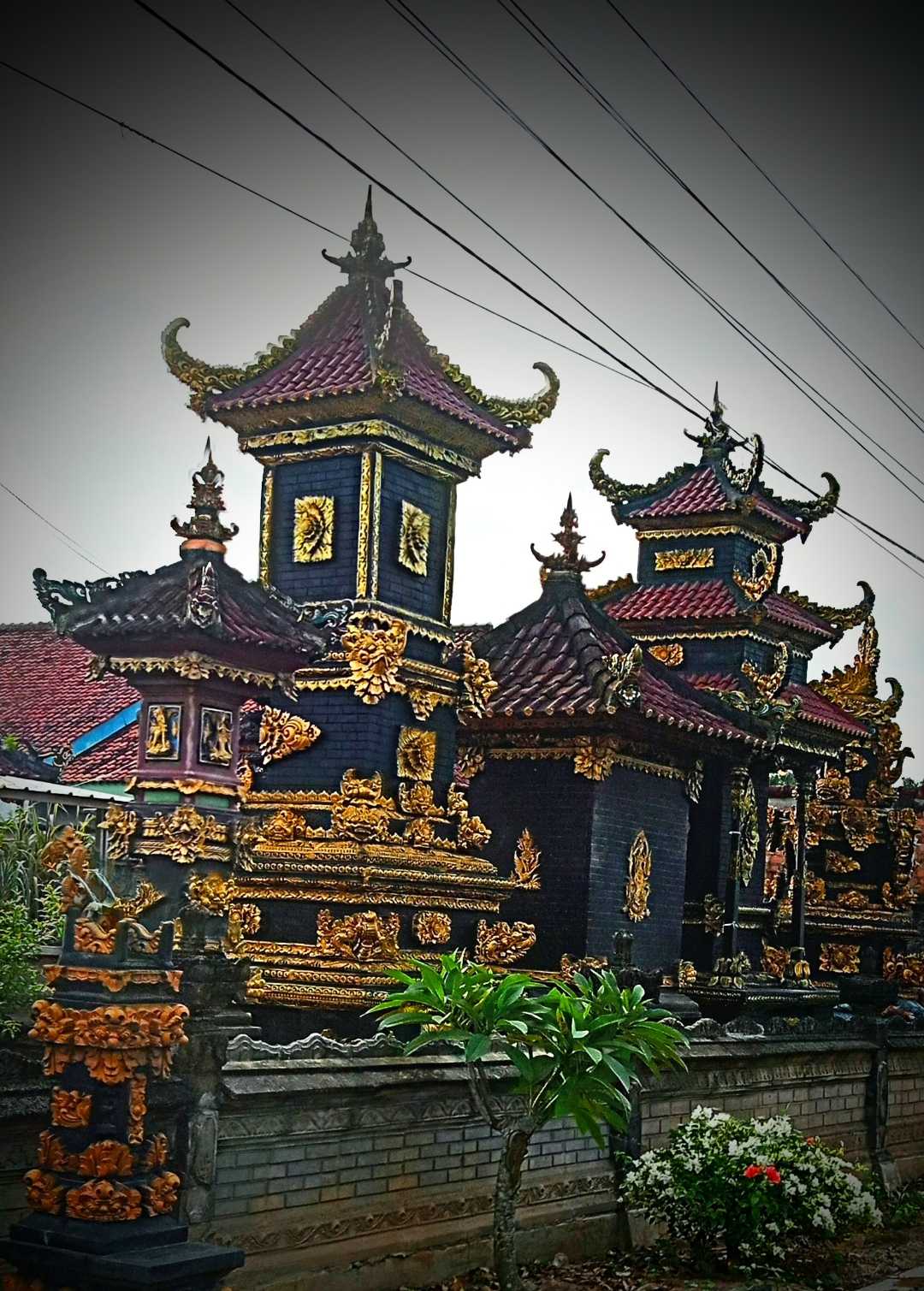 Pura di Kampung Bali Lampung 