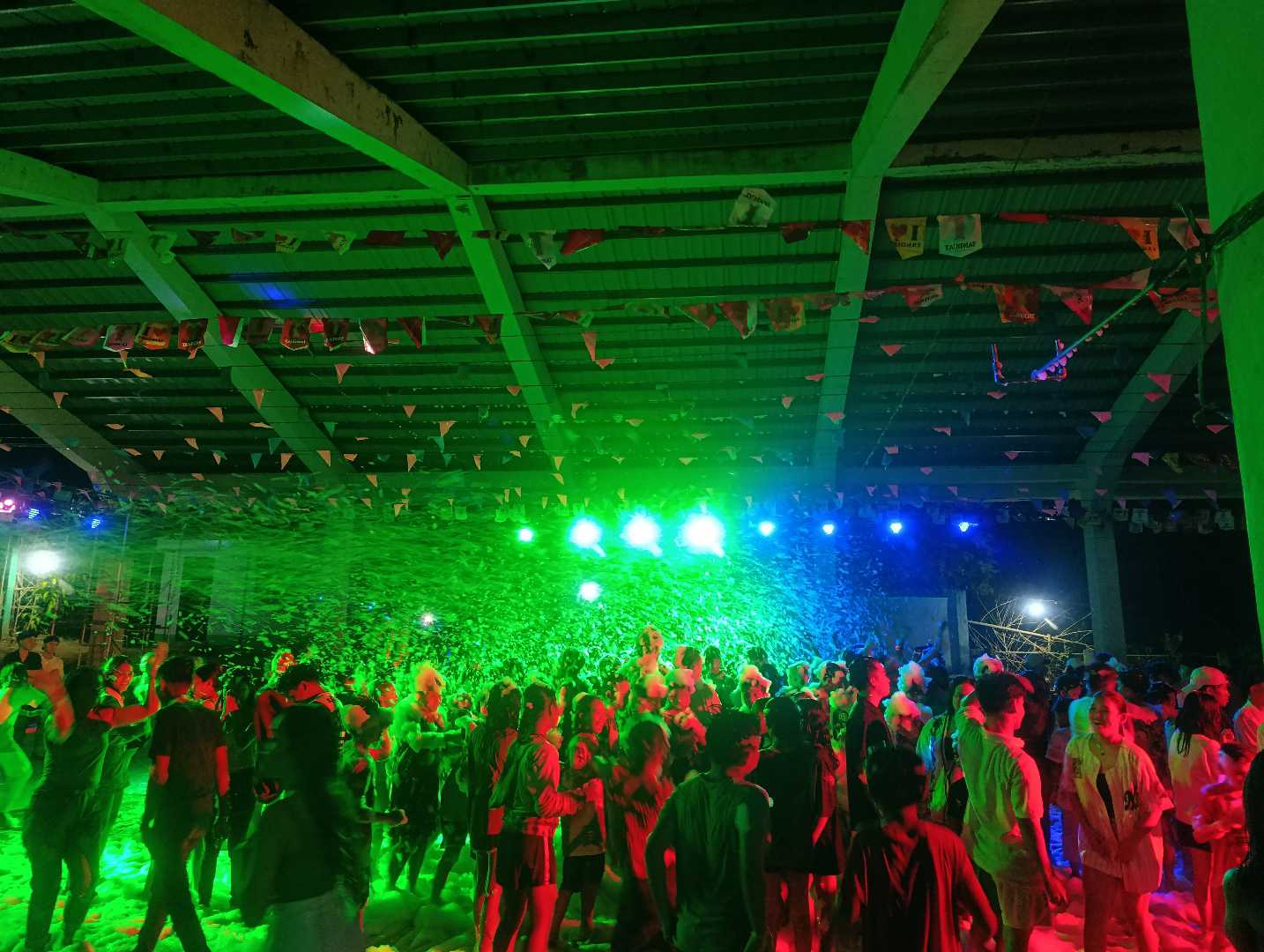 Maysua Foam party 🥳