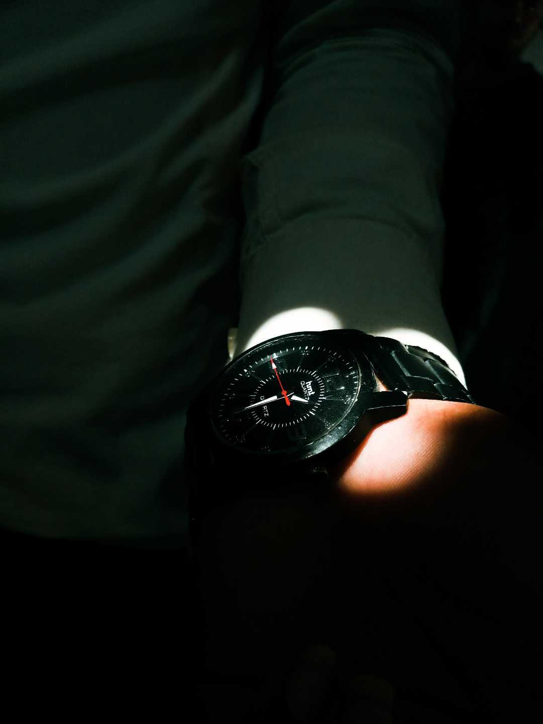 QUATERZ WATCH 