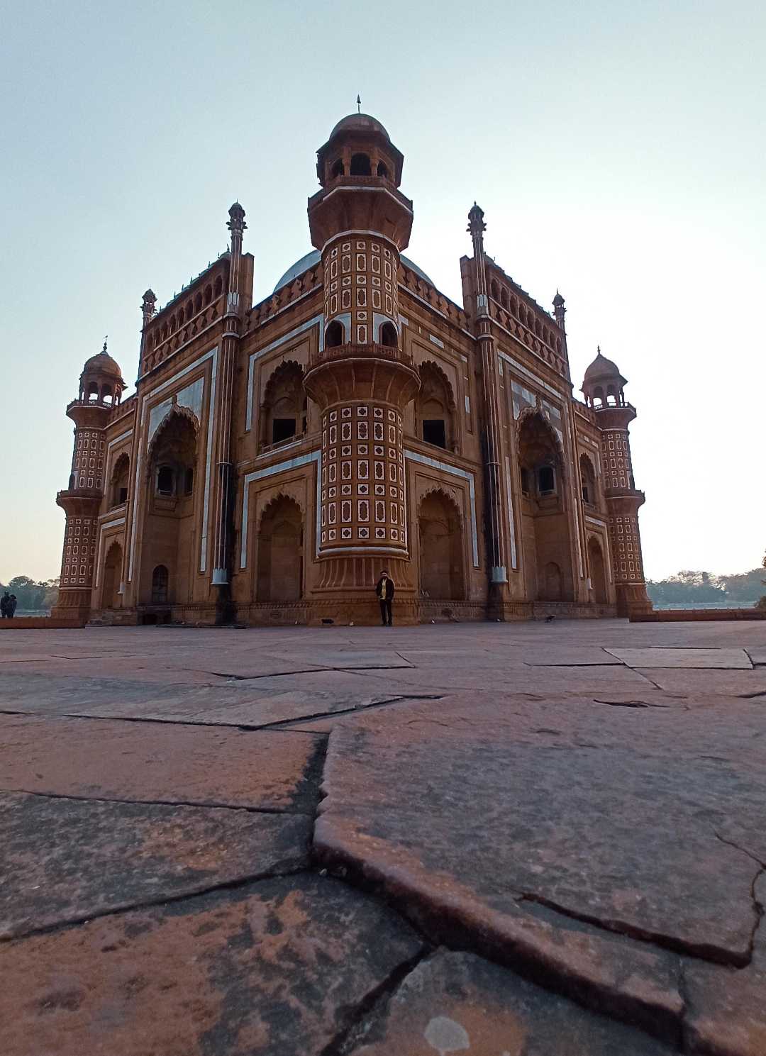Safdarajang tomb