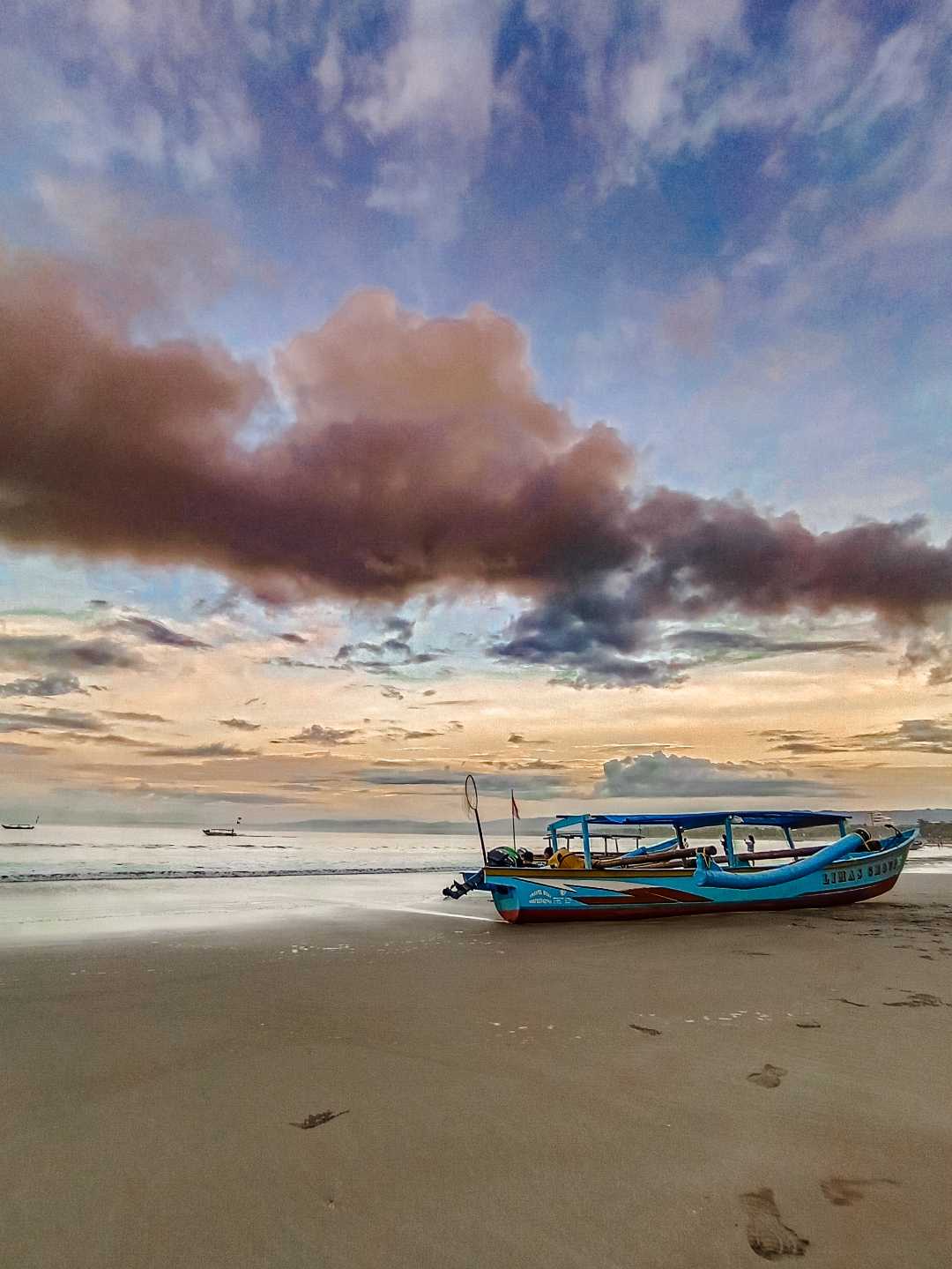 sampan terakhir