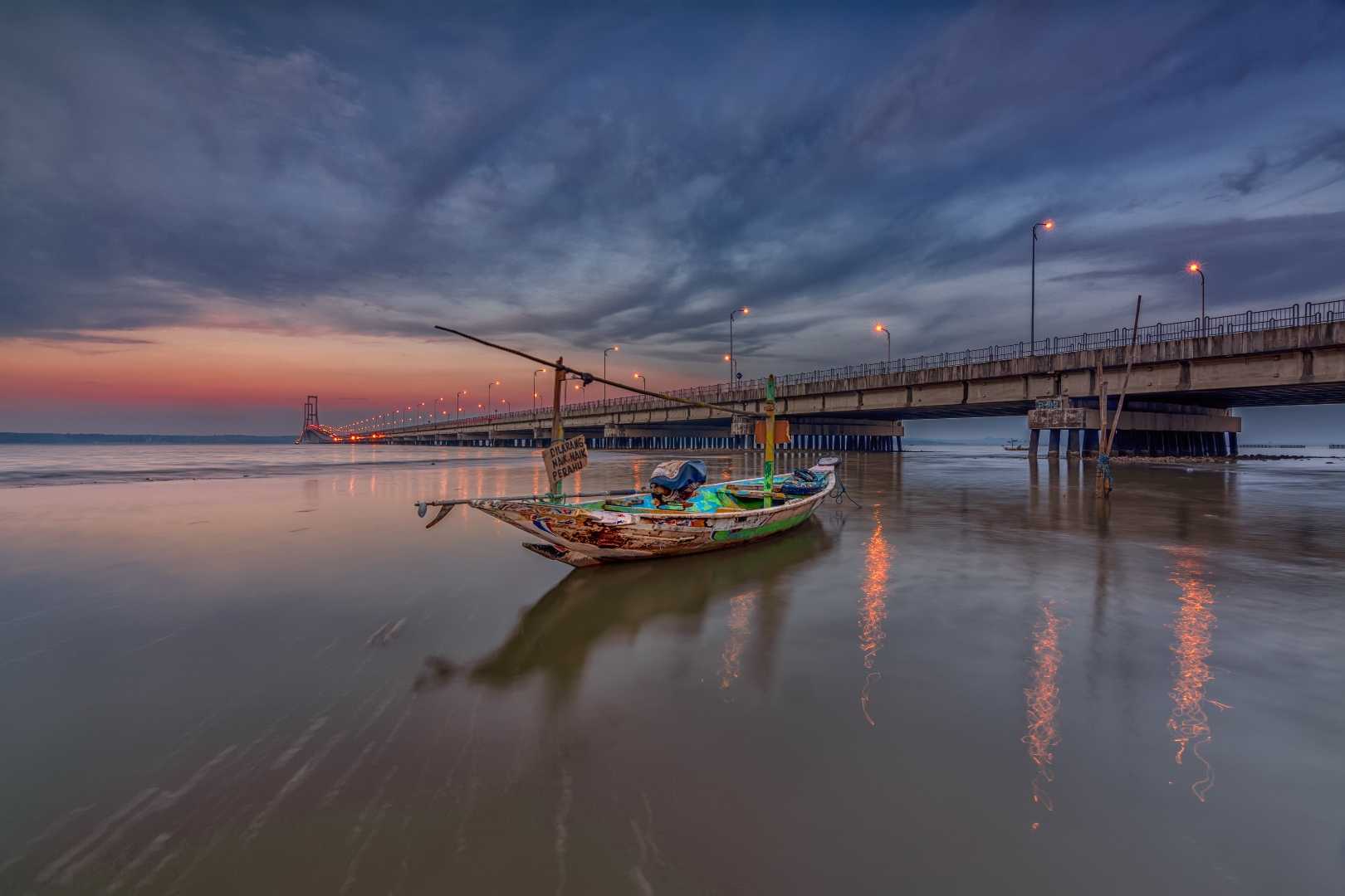 Senja di Suramadu