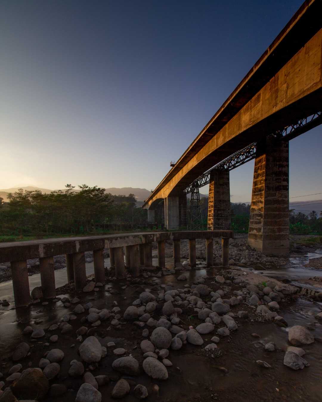 Jembatan Kereta Api Sakalibel (Saka Lima belas)