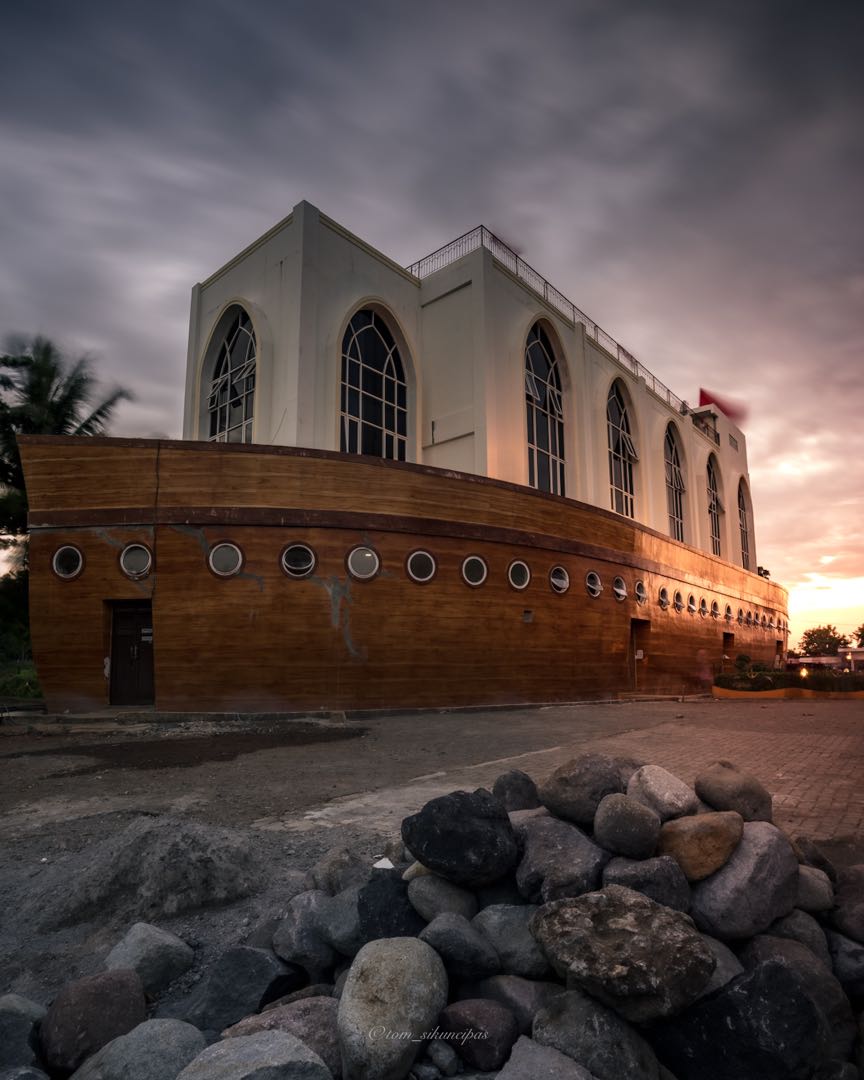 mesjid kapal semarang