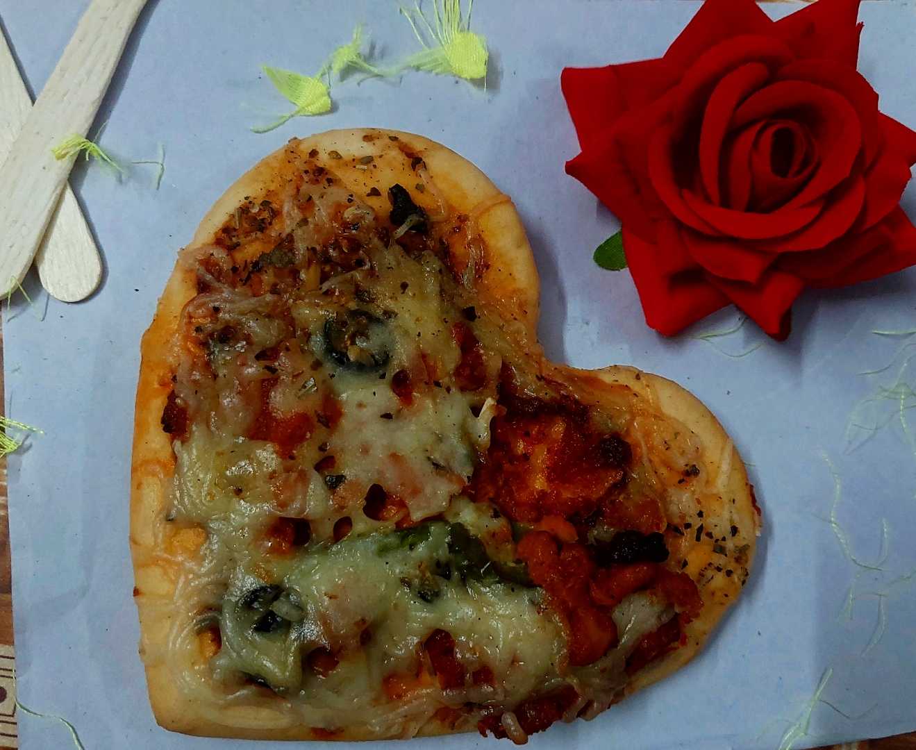 pizza is love😀😀