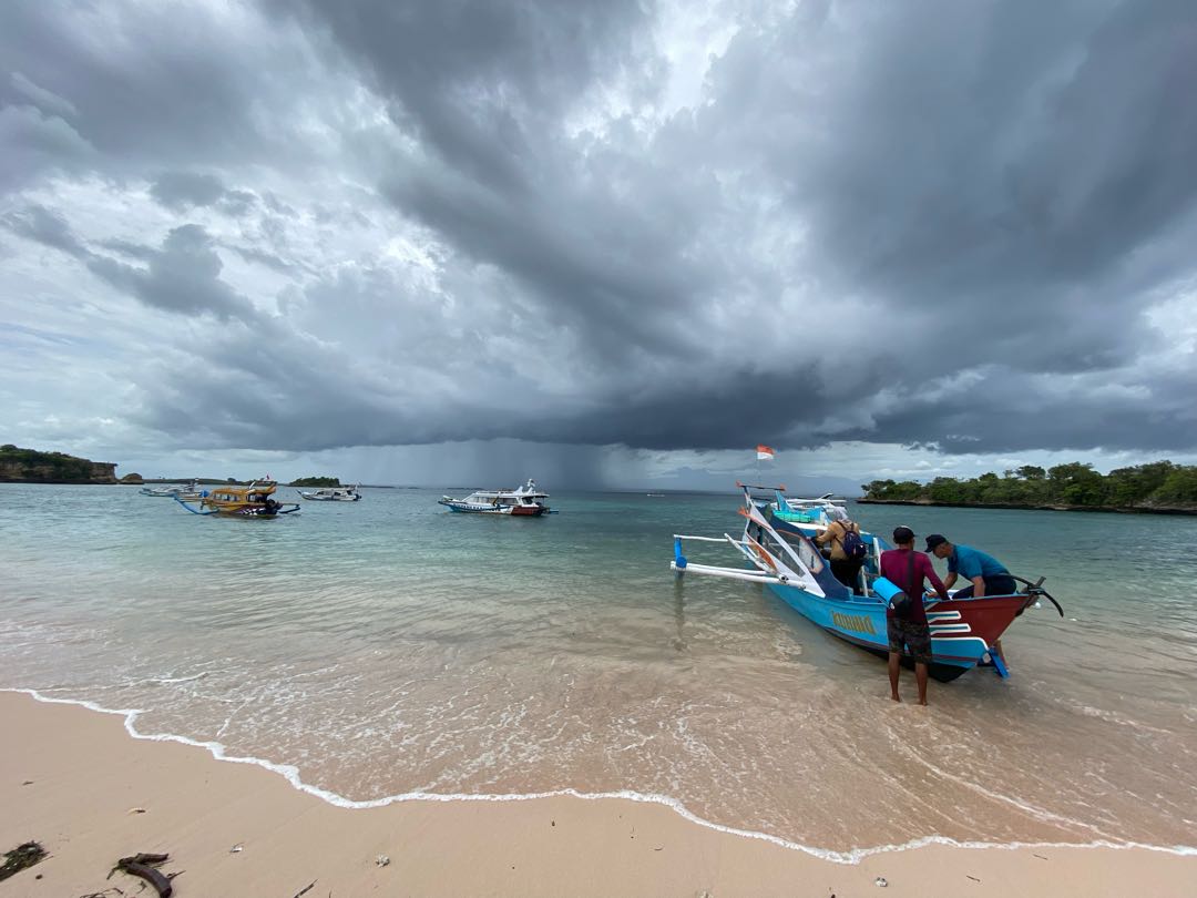 Pink Beach Lombok Indonesia